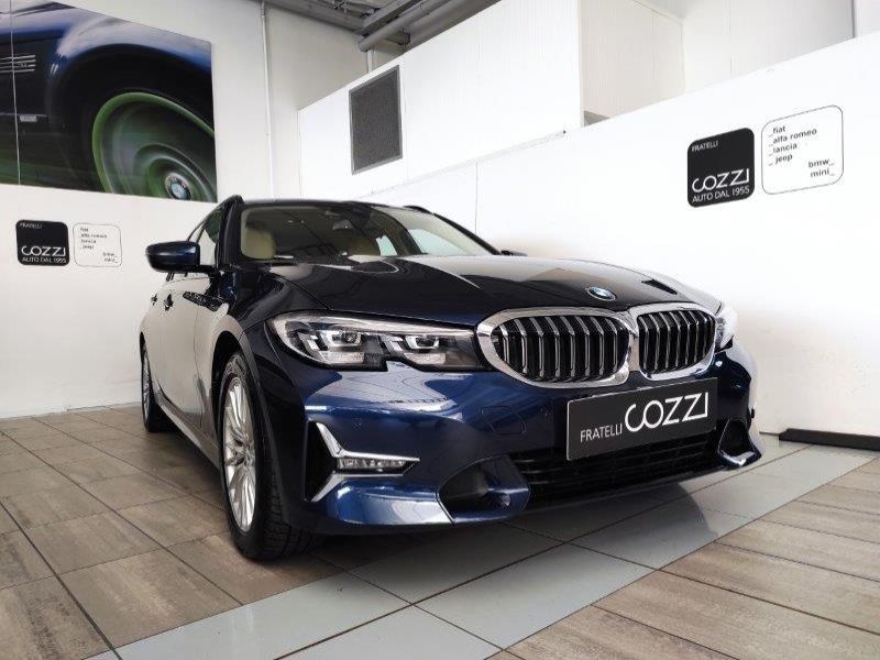 BMW Serie 3 (G20/21/80) 330d xDrive Touring Luxury - Cozzi